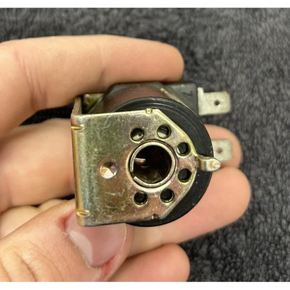 AUK Mueller Valve 110/127V Huebsch F380900 Solenoid Part